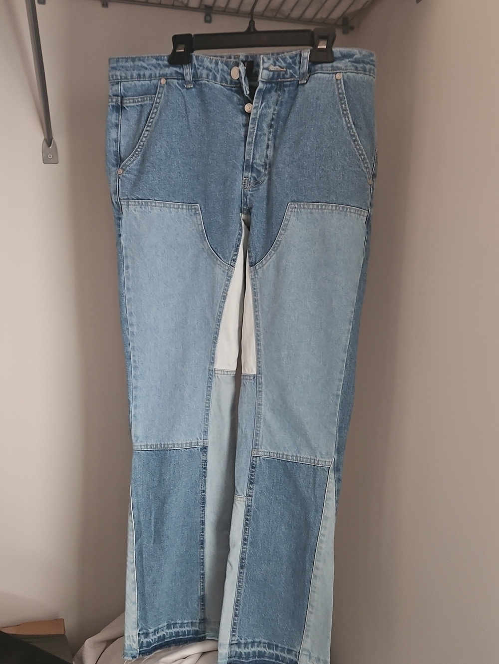 Mens Boohoo Two-Tone Patchwork Wide Leg Jeans in Light and Medium Blue